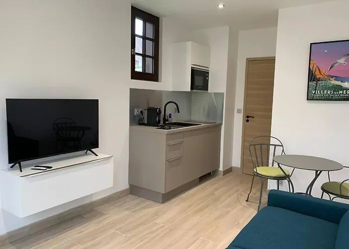 Le Meridien, Studio Renove Avec Terrasse, 8 Min A Pieds Du Centre Ville